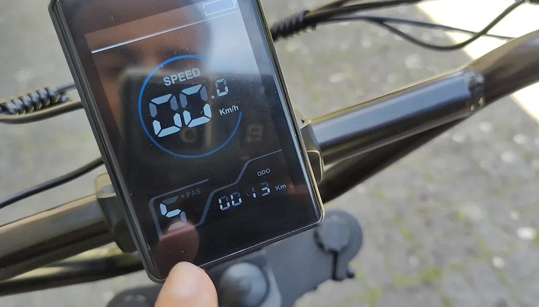 Learn how fast electric bikes go, including average speed, top speed, Class 1/2/3 limits, throttle speed, battery use, safety, and legal cut-offs.