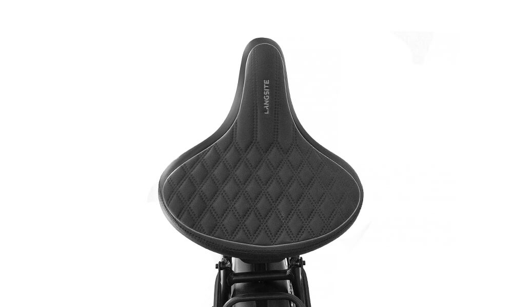 WIDE SADDLE